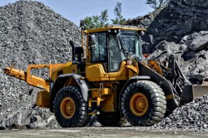 Read more about the article How to Choose the Right Tractor: A Complete Guide