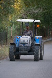 Read more about the article Tractor Hub Caps 10 Things You Need to Know